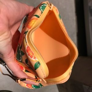 havaianas pouch